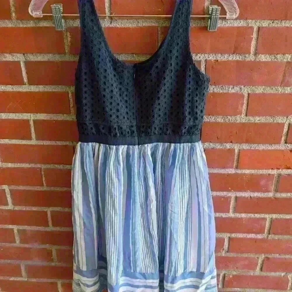 Ann Taylor twirly skirt navy and striped dress size 0 - Picture 2 of 6